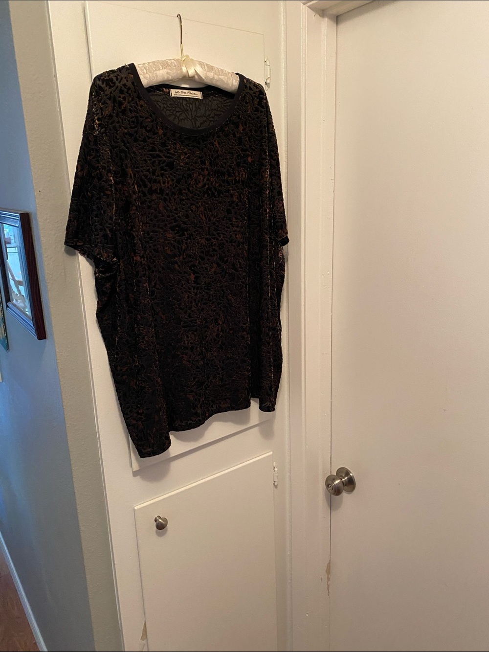 🌺Free People Sculpted Velvet Tee🌺